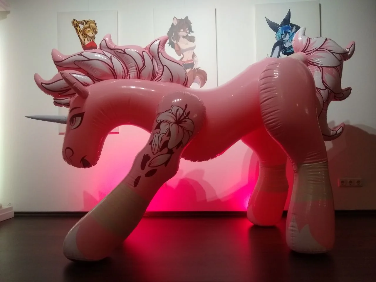Spring Lily - the inflatable floral unicorn - Image 4